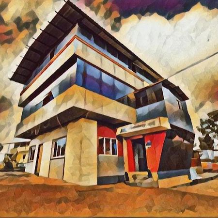Strawberry Vacations Villa Panchgani Dış mekan fotoğraf